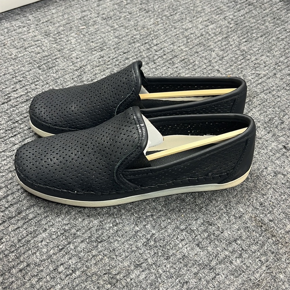 Minnetonka Women’s Pacific Black Loafers (3150) - Picture 5 of 7